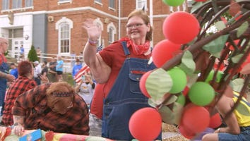 '1000-Lb. Sisters': Watch Tammy Live Out Her Dream of Riding in a Parade Float (Exclusive)